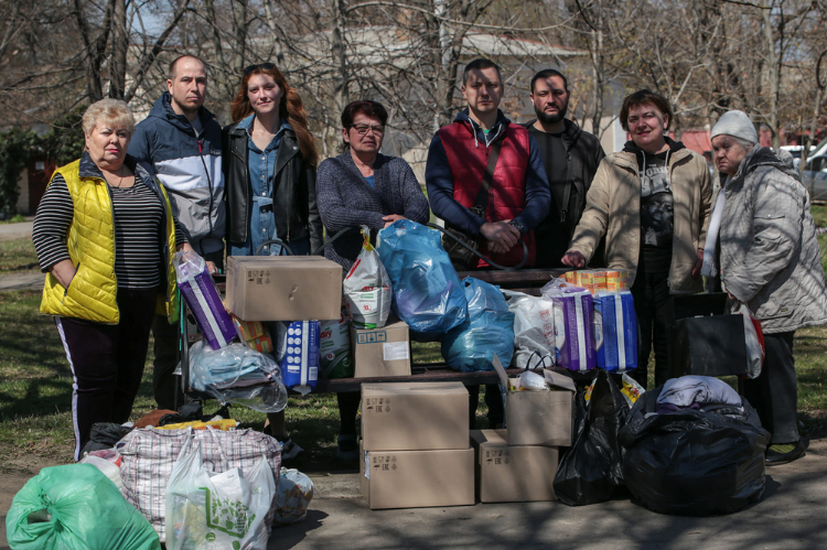 Humanitäre Hilfe für ältere Menschen in Odessa
