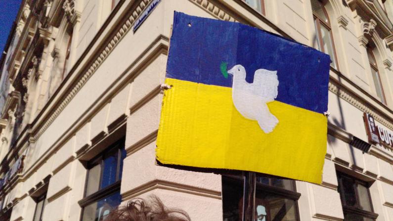 Ukrainische Flagge, Friedenstaube