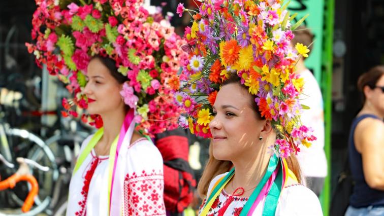 Frauen mit Blumen im Haar in Odessa
